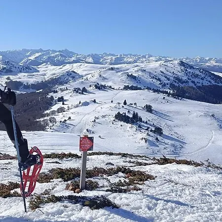Vue Exceptionnelle En Des Montagnes, Depaysement Total ! Camurac