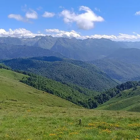 Vue Exceptionnelle En Des Montagnes, Dépaysement Total ! Appartamento Camurac