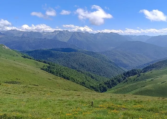 Vue Exceptionnelle En Des Montagnes, Dépaysement Total ! Appartamento Camurac