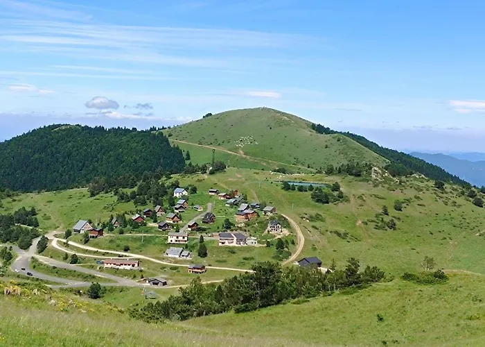 شقة Vue Exceptionnelle En Des Montagnes, Depaysement Total ! Camurac